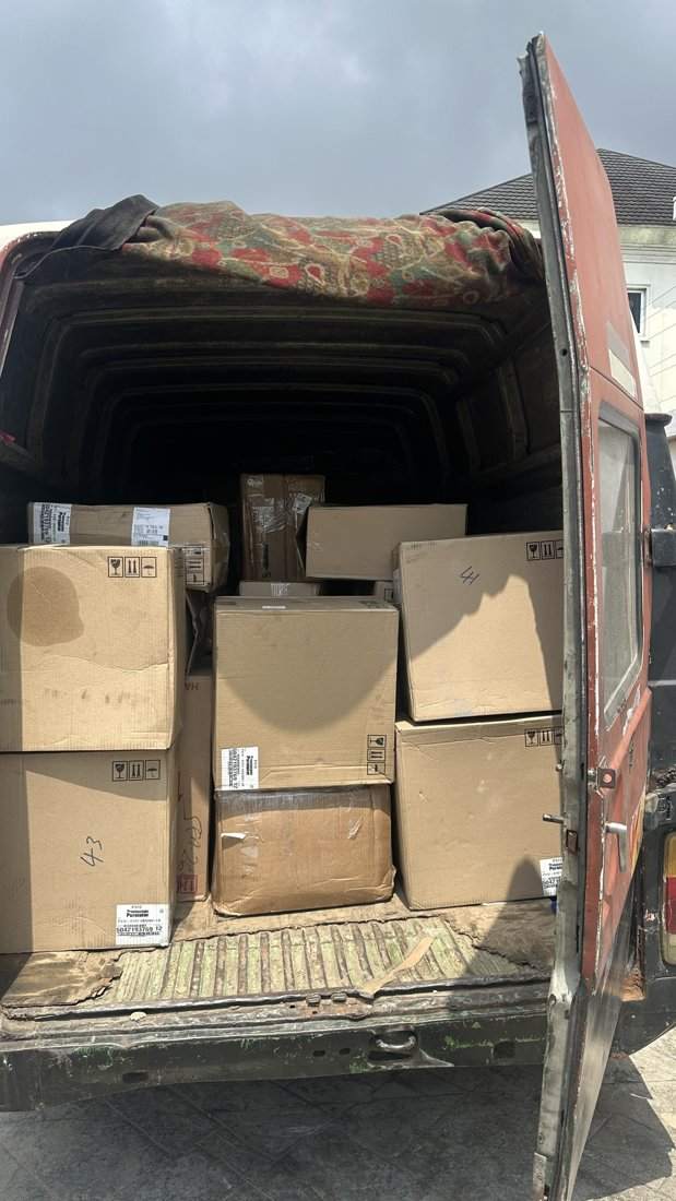 Plant materials loaded for site delivery